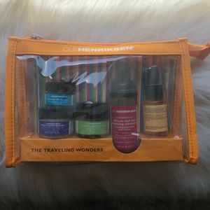 Ole Henriksen traveling wonders set